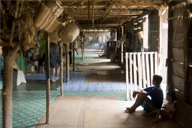 Besuch eines Iban-Langhauses auf Borneo: So geht's